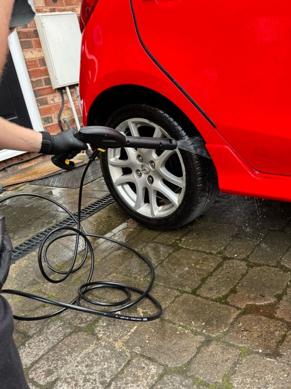 Cleaning car exterior