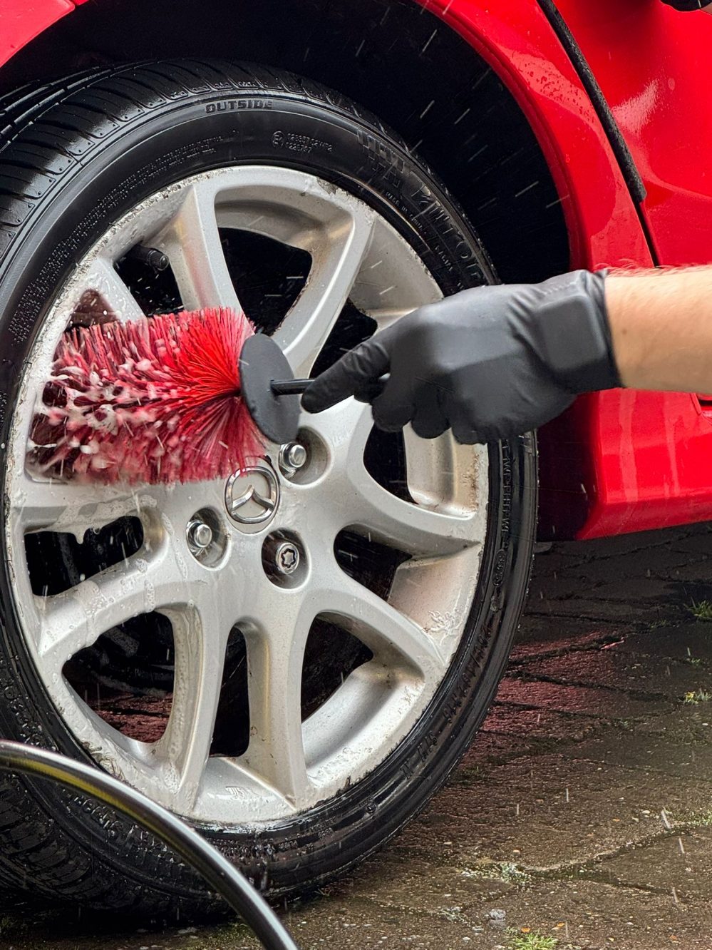 Your Way Valet - wheel cleaning with brush